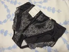 Item thumbnail for item 2c91e61a-da7e-4057-92ed-1c9c3f4cd6aa