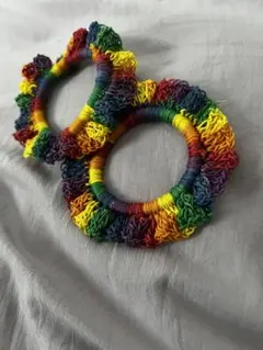 レインボーフリルシュシュヘアゴム2個セット