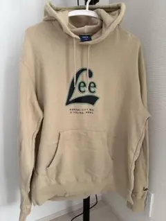 Lee ベージュ フード付きパーカー L - メルカリ