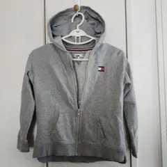 TOMMY HILFIGER グレー パーカー 122