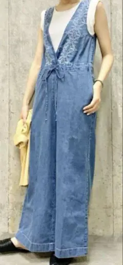 【最終価格　美品】アーバンリサーチ　サニーレーベル　デニム　サロペット　刺繍