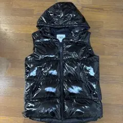 ブラック フード付き ダウンベスト
