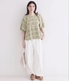 【新品】チェック柄 パフスリーブ ブラウス 半袖 夏服　ペプラムニット　トップスのサムネイル