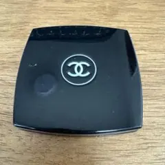 CHANEL レキャトルオンブル 36 アンテュイシオン