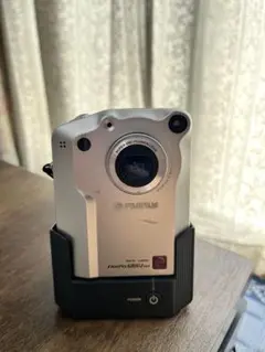 FUJIFILM FinePix 6800Zoom デジタルカメラ 本体のサムネイル