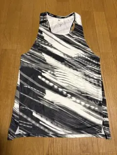 Nike Dri-FIT タンクトップ S ランニングシャツ　シングレット