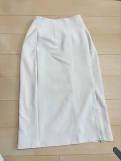 新品　アイボリー タイトスカート ロング　Honeys