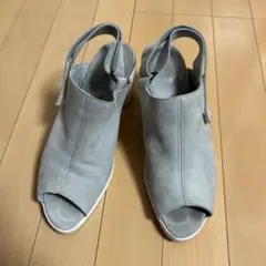 グレー スエード オープントゥ サンダル