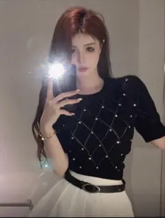 ビジュー付き黒半袖ニットトップス