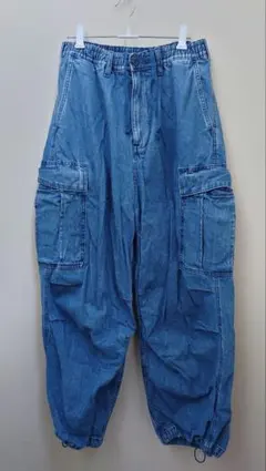 GU　ジーユー　デニムスーパーワイドカーゴパンツ　　Ｓ