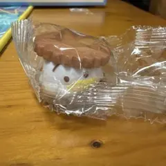 サンリオキャラクターズ　ふにゅっとスモアサンド　ペックル