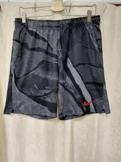 Nike DRI-FIT ハーフパンツ XLサイズ