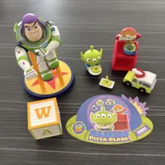 トイストーリー　バズライトイヤー　リトルグリーンメン　置物