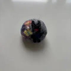ハンドメイド 羊毛フェルト ブローチ　リサとガスパール