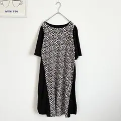 シロップ　ロングフレアワンピース　半袖　ベルスリーブ　総柄　キレイめシルエットのサムネイル