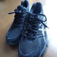 ASICS ランニングシューズ ブラック　アシックス黒スニーカー美品