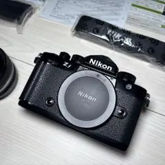 極美品 Nikon Zf レンズキット + 28mm f/2.8セット おまけ付 - メルカリ