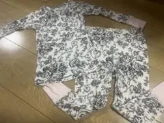 ベビーセットアップ　18m ロンT パンツ　花柄