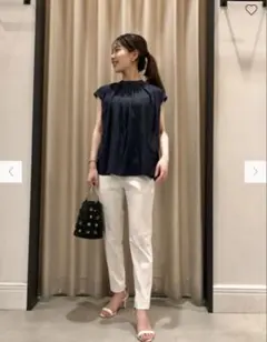 PLST 2022 プラステ　ツイルパールボタン　フレンチスリーブブラウス　紺色