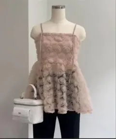 SALON by Chico　ローズチュールペプラムブラウス　ピンク SALON by Chico】ローズチュールペプラムブラウス ピンク - メルカリ