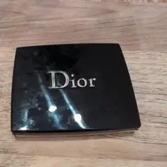 Dior サンク クルール クチュール 879 ルージュ トラファルガーのサムネイル