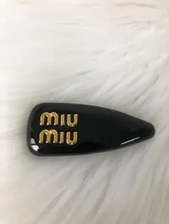 2025年最新】miumiu ヘアピン ヘアバレッタの人気アイテム - メルカリ