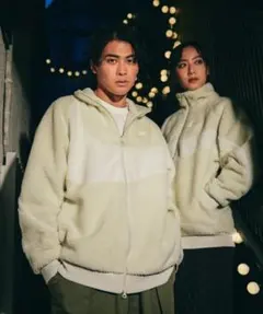 【超人気】Nike リバーシブルボアジャケット クリーム色