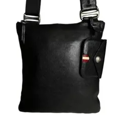 Item thumbnail for item 63ce4c3a-664d-4ee0-8f70-3a93b94a48ec