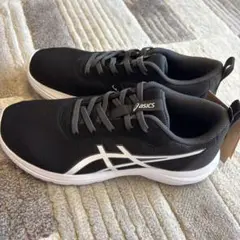 ASICS ブラック スニーカー
