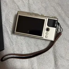 FUJIFILM XF10 本体　　シャンパンゴールド