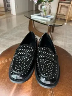 ZARA スタッズ ローファー ブラック