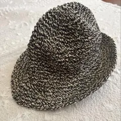 黒と白のストライプ フェドラハット