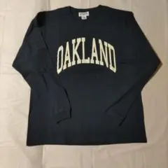 ロゴ入りネイビーカットソー