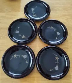 黒色の花模様皿 5枚セット