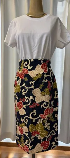ZARA BASIC タイトスカート 花柄 和柄調 ネイビー バックスリットのサムネイル