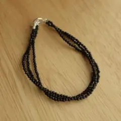 ブラックスピネルの3連ブレスレット