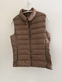 【UNIQLO ユニクロ】ウルトラライトダウンベスト ブラウン色 サイズM