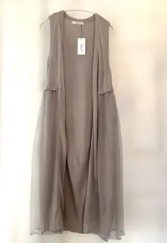 ラディエイト　ニットジレ　ライトグレー　新品