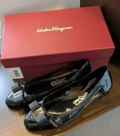 フェラガモ　リボン　Salvatore Ferragamo 黒 ブラック24.5 SalvatoreFerragamo フェラガモ リボン ハンドバック ブラック