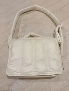 新品】calinマザーズポーチバック_限定色ラテ - メルカリ