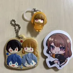カラフルピーチ　キーホルダーなど
