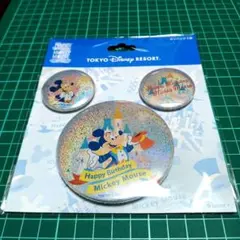 ミッキーマウス　バースデー缶バッチ　2022　３個セット