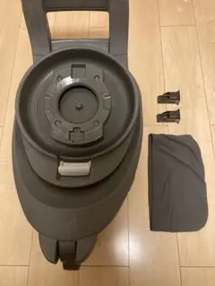 Combi THE S のせかえベース　チャイルドシート用 ベースのみ