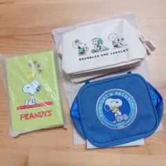 新品　スヌーピミラー付きバニティポーチセット