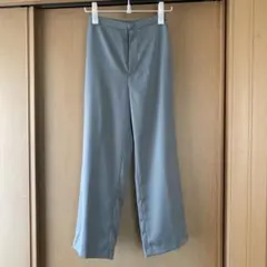 ユニクロ　サテンパンツ　Sサイズ