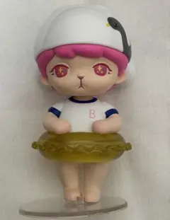 POP MART フィギュア 浮き輪付き ピンク髪