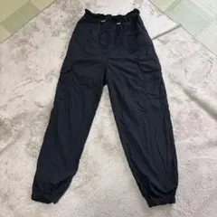 人気子供服！repipiarmarioブラックカーゴパンツ ウエスト調節子供服L