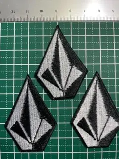 刺繡アイロンワッペン●３枚SET●VOLCOM●