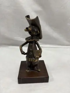 Item thumbnail for item 545772f7-ec68-4c90-9b54-f2755e49f3cb