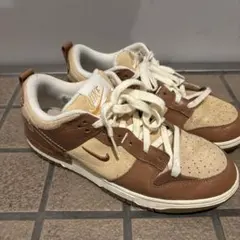 ナイキ　スニーカー